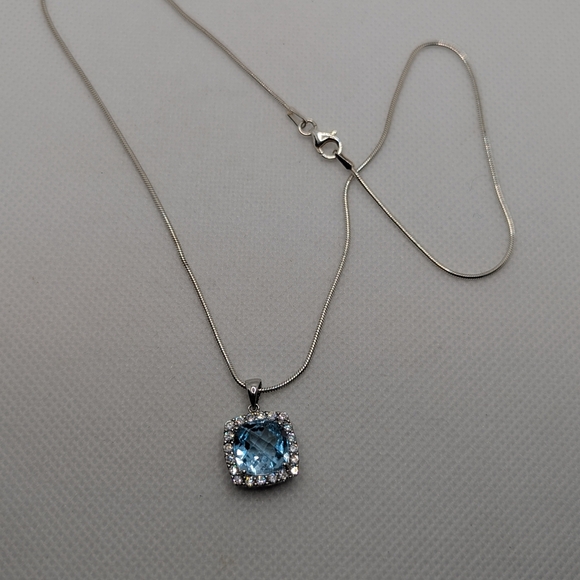 London Blue Silver Necklace - Picture 3 of 5